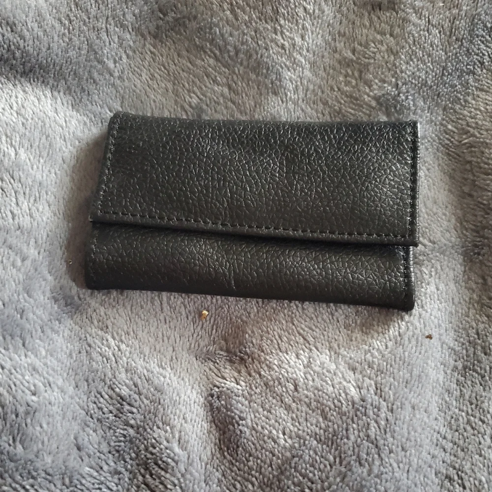 Black leather key holder wallet